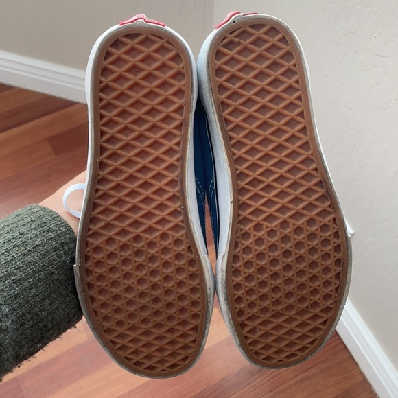 Vans! - Picture 4 of 4